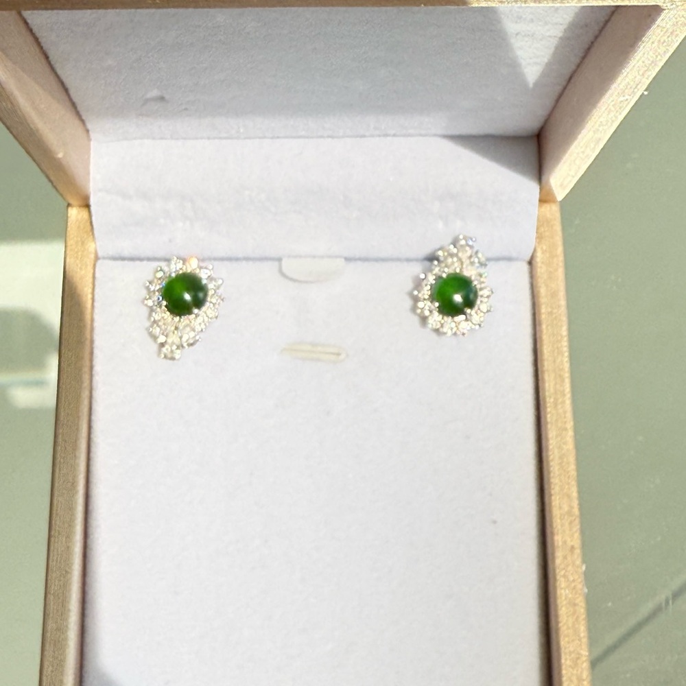 Burma Natural Jade and fancy cut diamonds Earrings